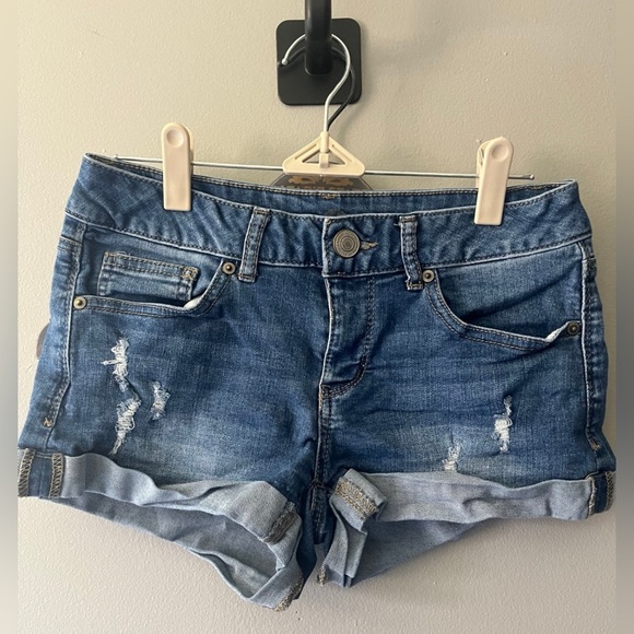 SO Blue Jean Shorts Size 7 NWOT - Picture 1 of 3